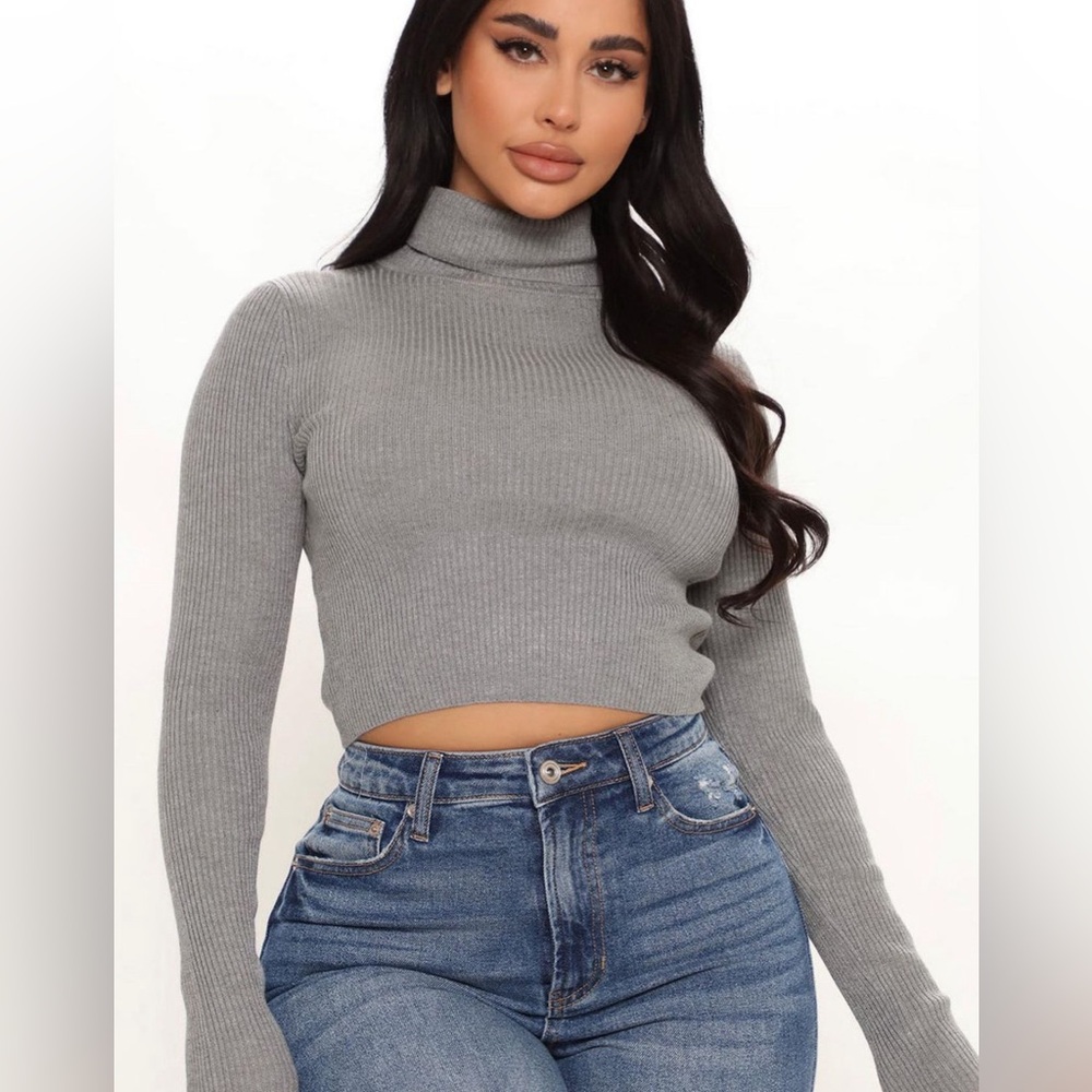 Gray top